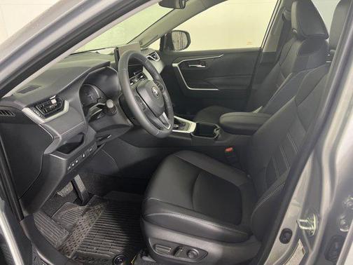 2025 Toyota RAV4 Hybrid XLE Premium
