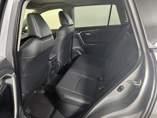2025 Toyota RAV4 Hybrid XLE Premium
