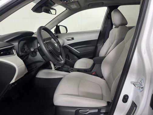 2025 Toyota Corolla Cross LE