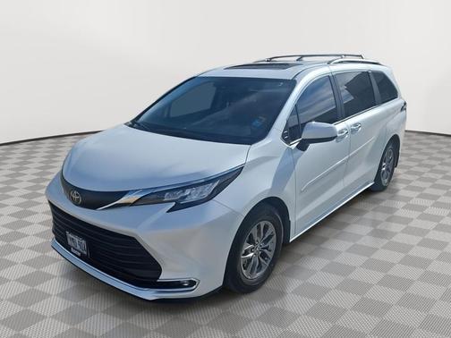 Wind Chill Pearl 2023 Toyota Sienna XLE
