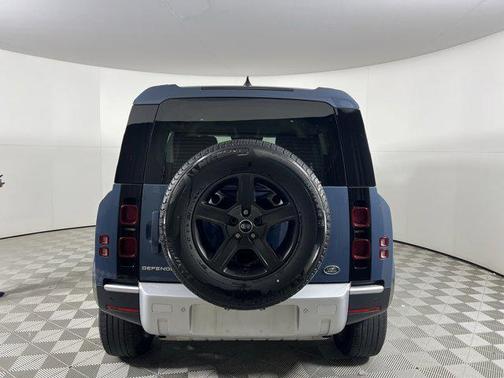 2023 Land Rover Defender 110 Standard