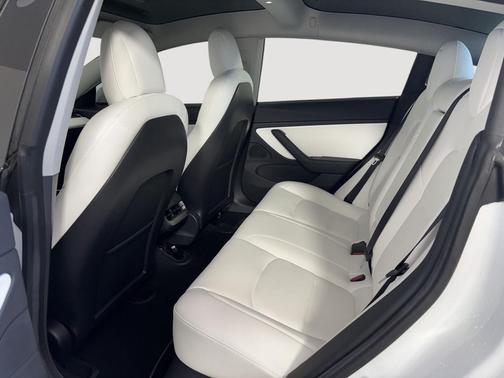 Pearl White Multi-Coat 2021 Tesla Model 3 Long Range