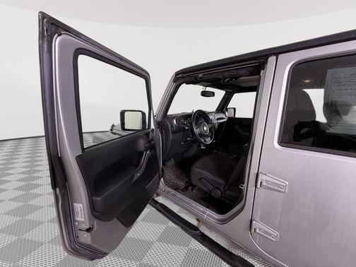 Billet Silver Metallic Clearcoat 2017 Jeep Wrangler Unlimited Sport