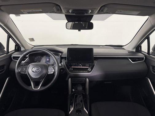 2025 Toyota Corolla Cross LE