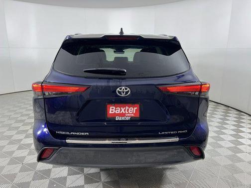 2022 Toyota Highlander Limited