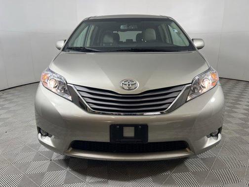 2015 Toyota Sienna XLE Premium