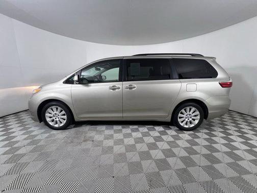 2015 Toyota Sienna XLE Premium