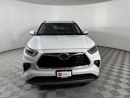 2023 Toyota Highlander Platinum