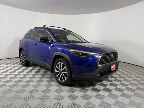 2025 Toyota Corolla Cross XLE