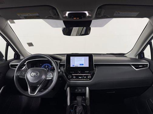 2025 Toyota Corolla Cross XLE