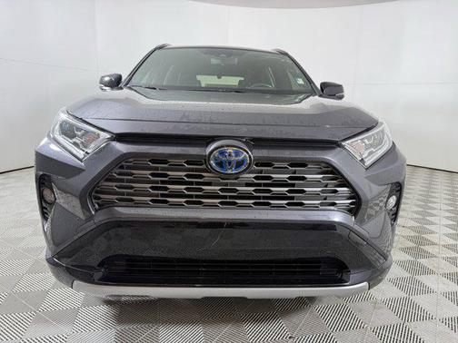 2020 Toyota RAV4 Hybrid SE