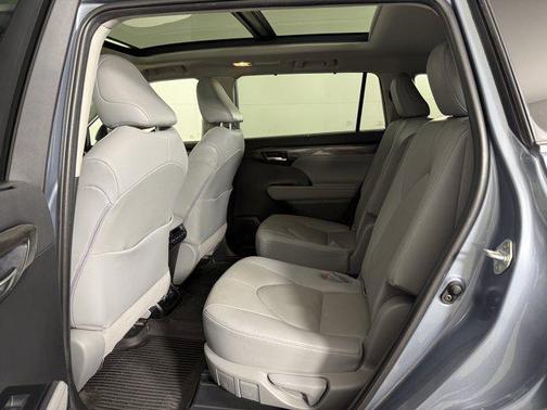 2020 Toyota Highlander Platinum