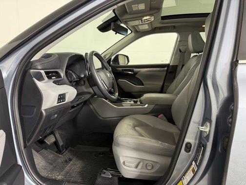 2020 Toyota Highlander Platinum