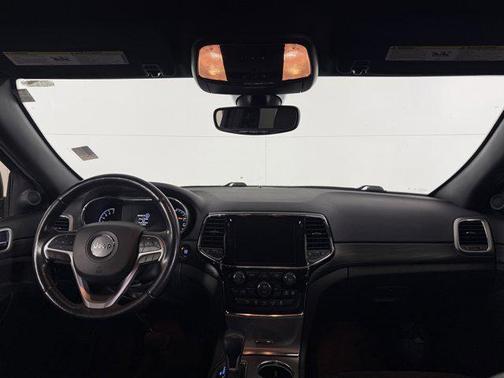 2022 Jeep Grand Cherokee Laredo