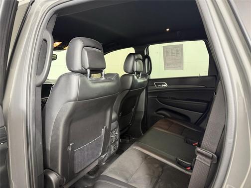 2022 Jeep Grand Cherokee Laredo