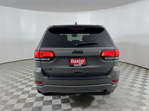 2022 Jeep Grand Cherokee Laredo