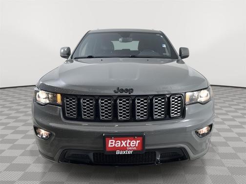 2022 Jeep Grand Cherokee Laredo