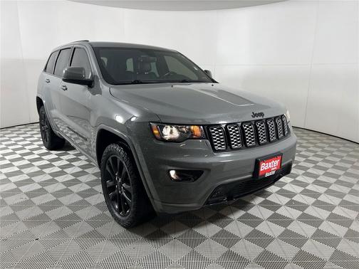 2022 Jeep Grand Cherokee Laredo