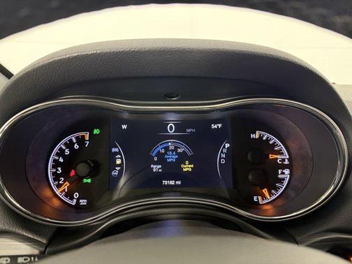 2022 Jeep Grand Cherokee Laredo