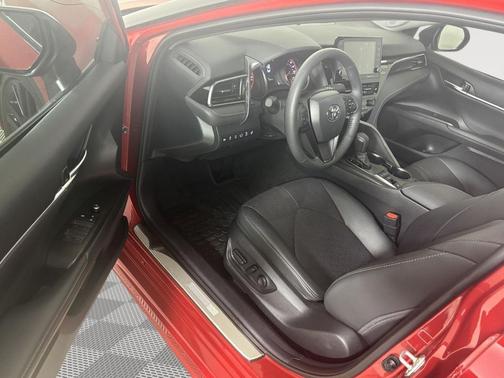 Supersonic Red w/Midnight Black Metallic Roof 2024 Toyota Camry XSE