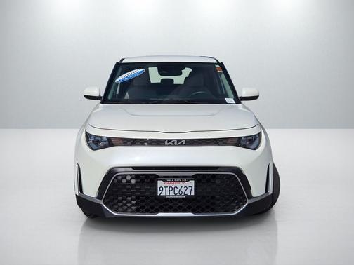 Snow White Pearl 2025 Kia Soul LX