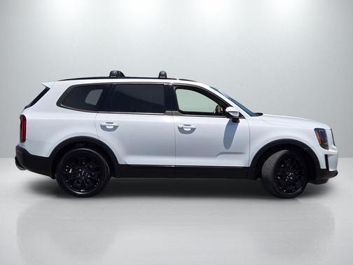 Glacial White Pearl 2022 Kia Telluride SX