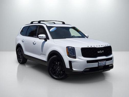 Glacial White Pearl 2022 Kia Telluride SX