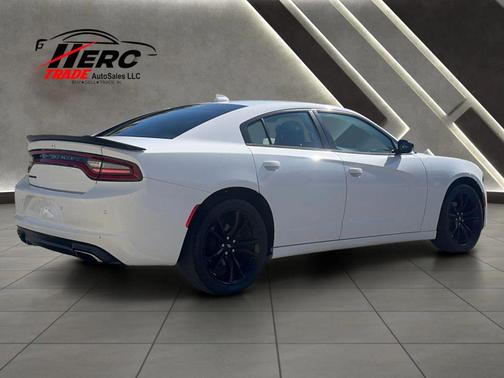 2017 Dodge Charger SXT