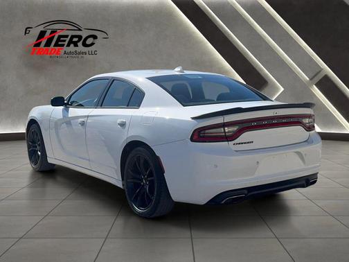 2017 Dodge Charger SXT