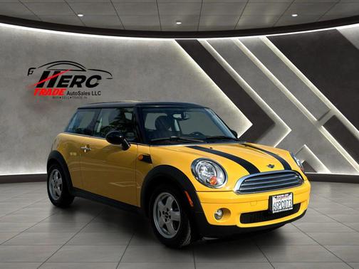 Mellow Yellow 2009 MINI Cooper Base