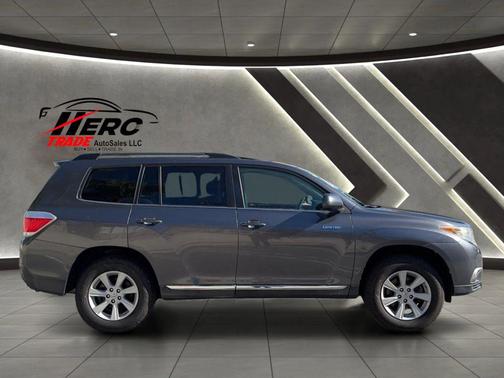 2013 Toyota Highlander SE