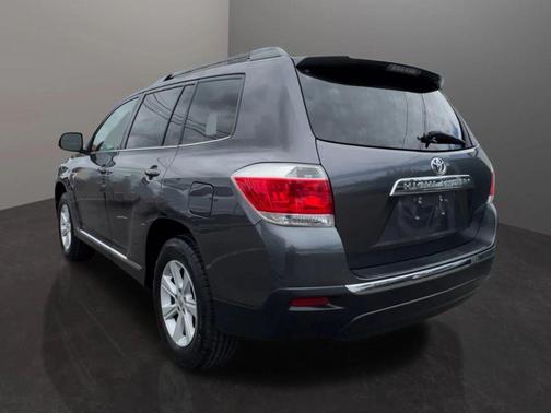 2013 Toyota Highlander SE