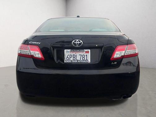 2011 Toyota Camry LE