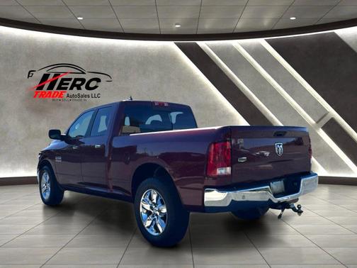 Delmonico Red Pearlcoat 2018 RAM 1500 Big Horn