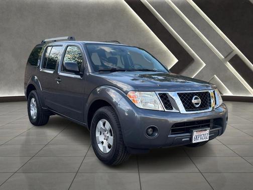2010 Nissan Pathfinder S FE+