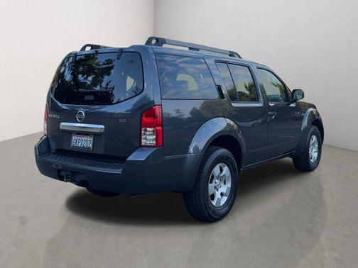 2010 Nissan Pathfinder S FE+