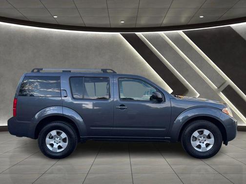 2010 Nissan Pathfinder S FE+