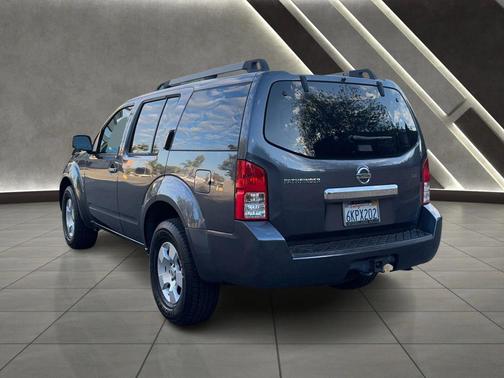 2010 Nissan Pathfinder S FE+