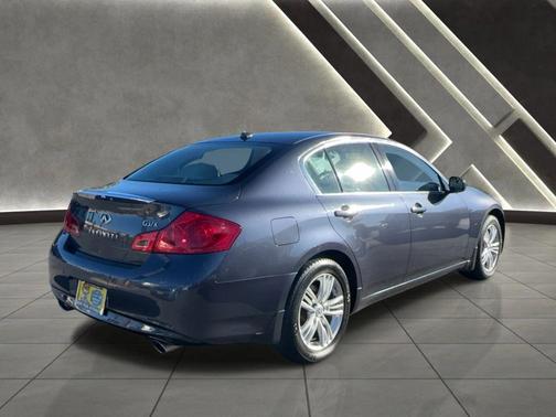 2010 INFINITI G37x Base