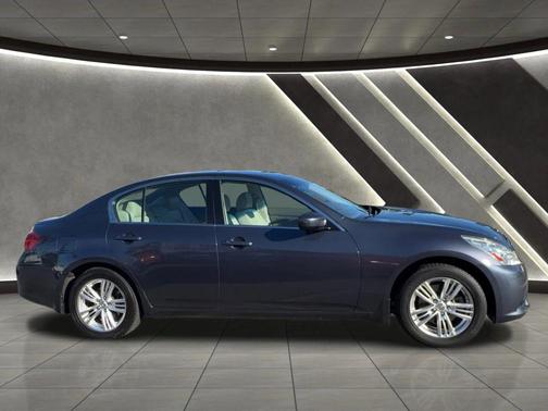 2010 INFINITI G37x Base