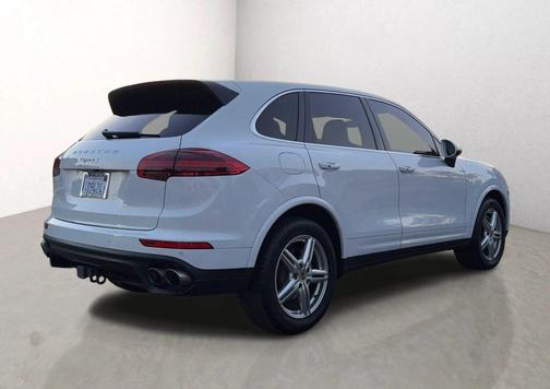 2017 Porsche Cayenne S