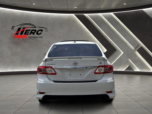 Super White 2012 Toyota Corolla S