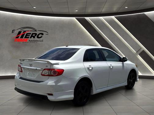 Super White 2012 Toyota Corolla S