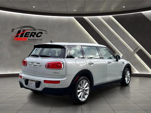 Silver/White 2018 MINI Clubman Cooper