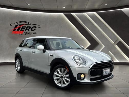 Silver/White 2018 MINI Clubman Cooper