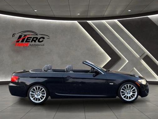 2013 BMW 328 328i Convertible 2D