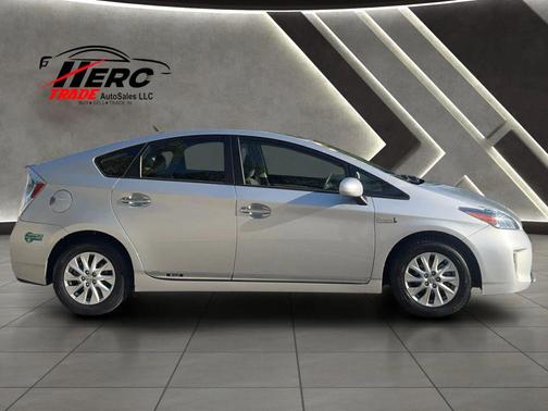2014 Toyota Prius Plug-in Base