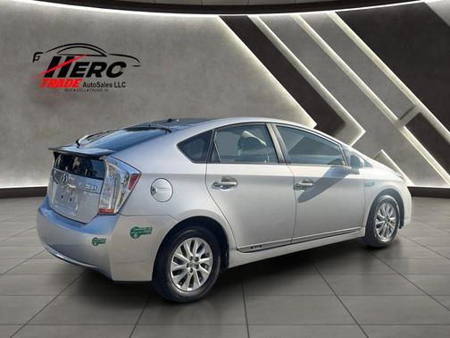 2014 Toyota Prius Plug-in Base