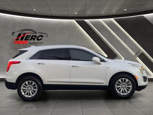 2017 Cadillac XT5 Base