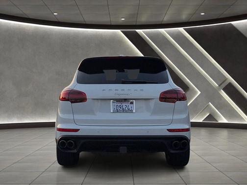 2017 Porsche Cayenne S